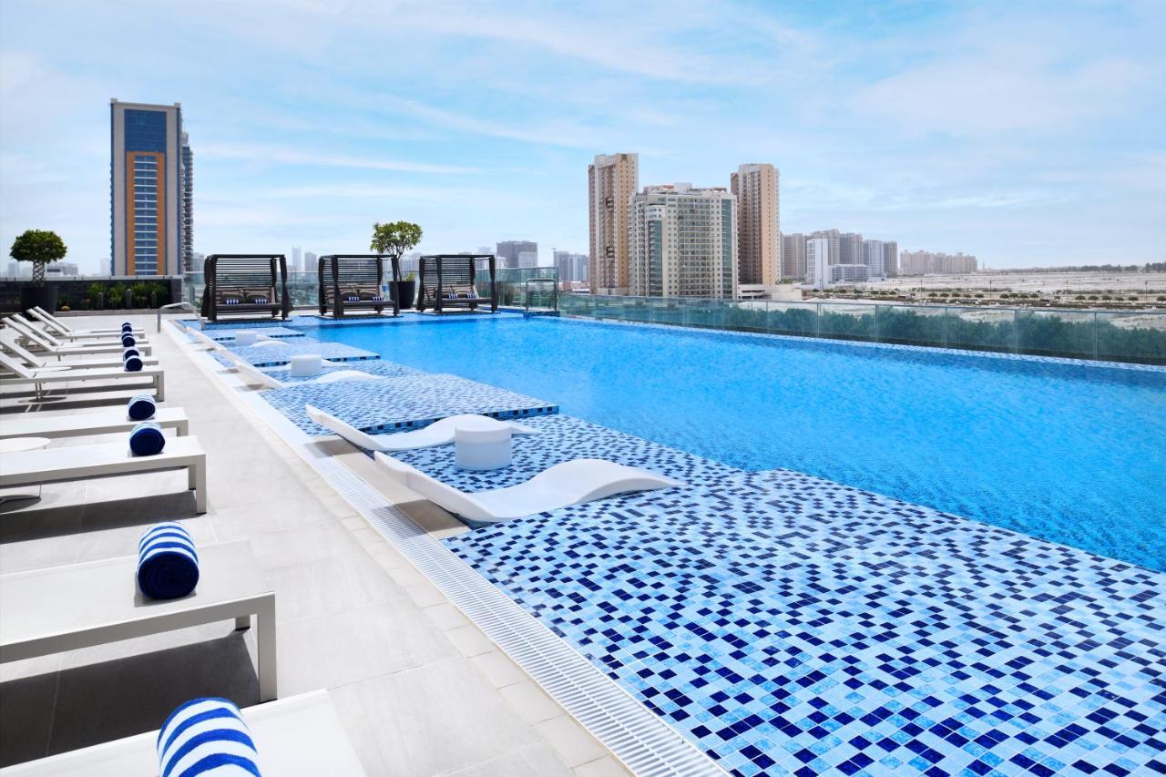 Movenpick Jumeirah Village Triangle 두바이 외부 사진 Rooftop pool